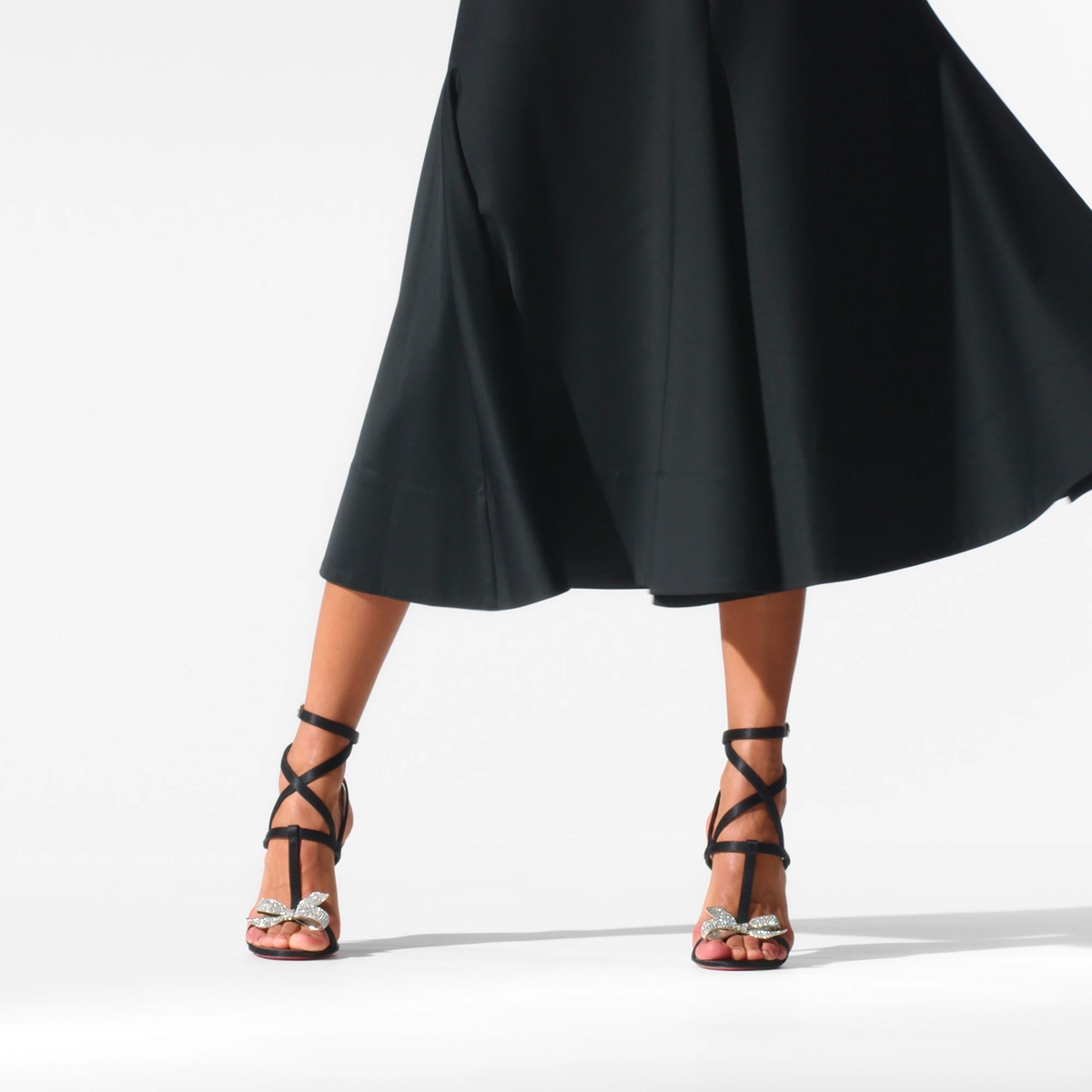 Black Women's Christian Louboutin Bombina Nodo Sandals & Slides | E2SUyNfF